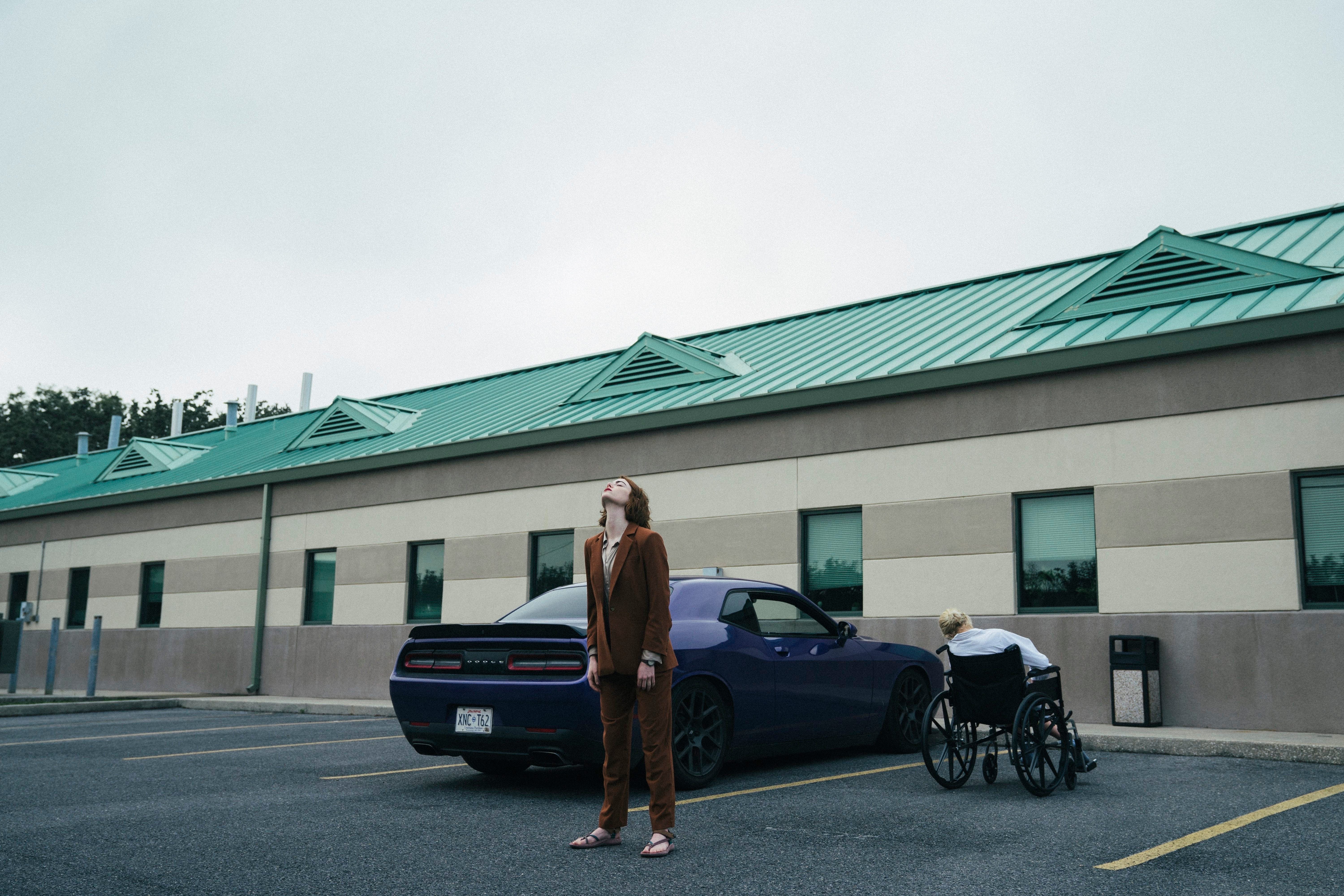 Emma Stone Loved Stunt Driving Her Dodge Challenger for Her New Movie