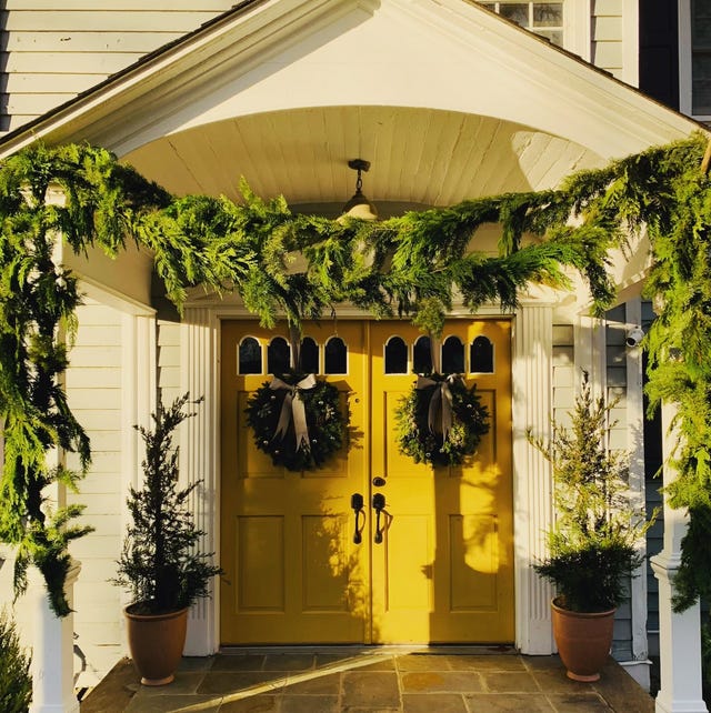 young huh christmas front porch ideas