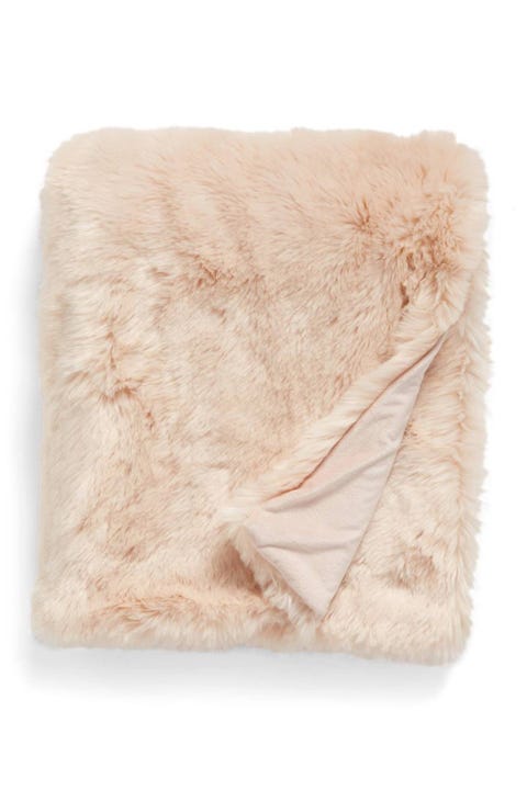 12 Cozy Blankets for Winter - Best Throw Blankets