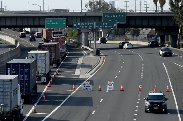 long beach, ca   september 20 after a fatal accident on 710s freeway, closures caused traffic delays for motorist and port bound trucks, in long beach on monday, september 20, 2021 photo by brittany murraymedianews grouplong beach press telegram via getty images