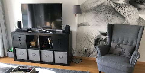 Furniture, Room, Living room, Interior design, Property, Table, Floor, House, Wood-burning stove, Couch, Furniture, Room, Living room, Interior design, Property, Table, Floor, House, Wood-burning stove, Couch,