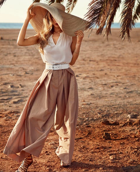 Hannah Ferguson Interview Hannah Ferguson Photoshoot<script async src=