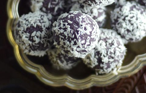 blueberry coconut bliss balls