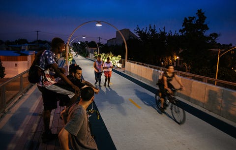 Chicago S Bloomingdale Trail Is One Of Our Favorite Bike Paths Anywhere Bicycling