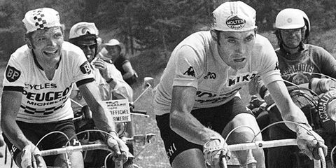 Eddy Merckx leads Frenchman Bernard Thévenet during the 15th stage of the 1975 Tour de France one day after being punched on the Puy du Dome.