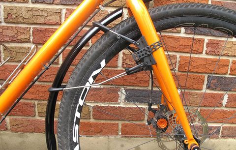 Zielig Desillusie voor mij Keep Dry in a Hurry with SKS Raceblade Pro XL Fenders | Bicycling