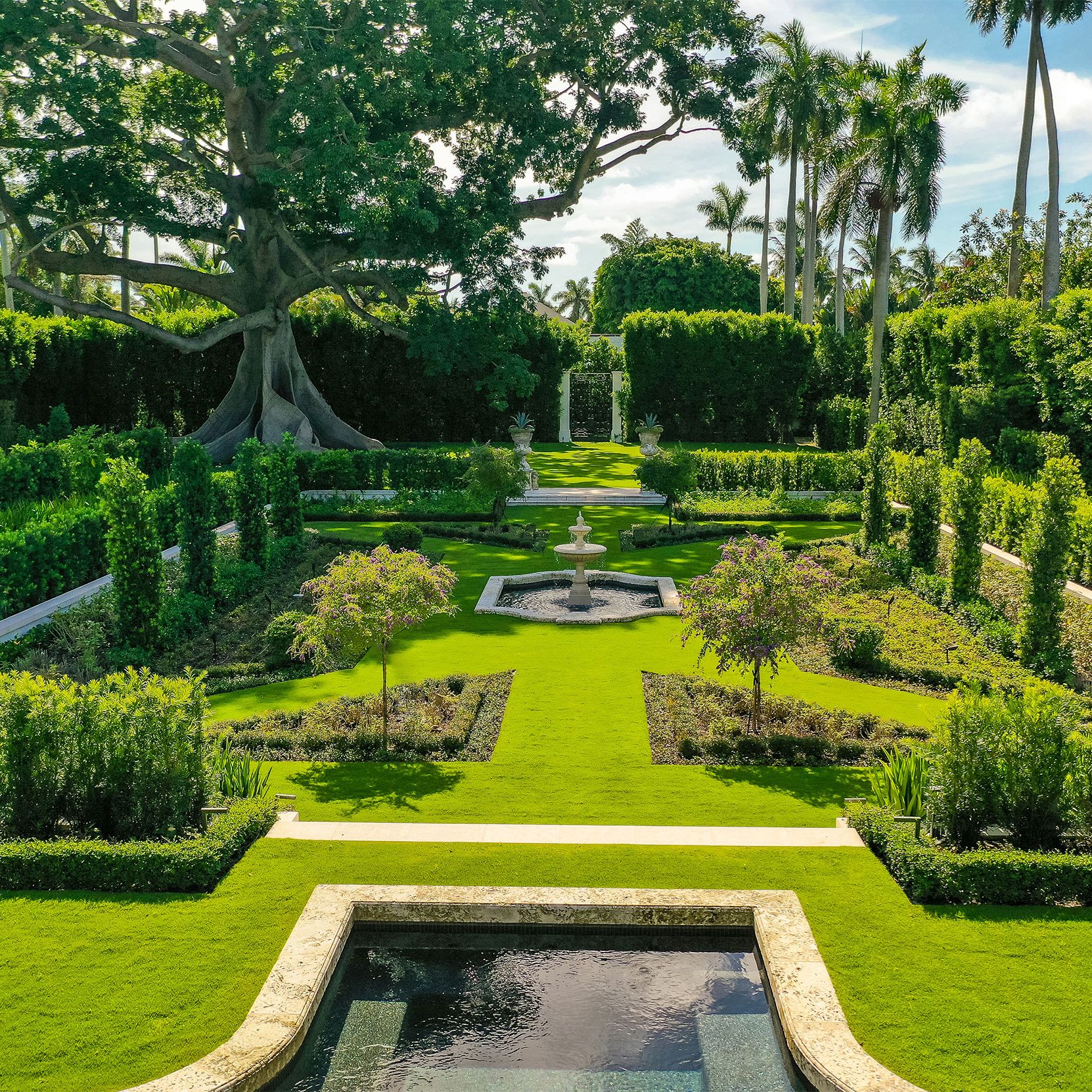 The Dos and Don'ts of Gardening, According to Two Landscape Stars