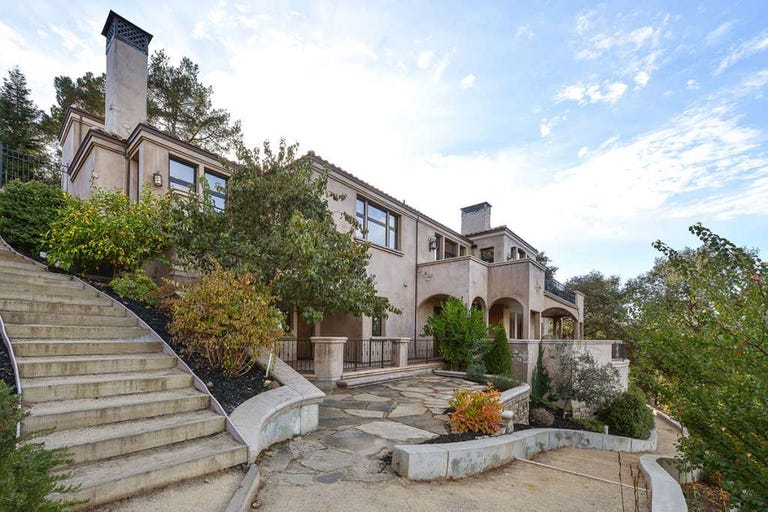 Stephen Currys House Golden State Warriors Nba Mvp Sells Walnut