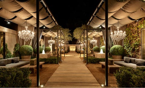 Restoration Hardware Yountville California Has A Restaurant Restoration Hardware Yountville