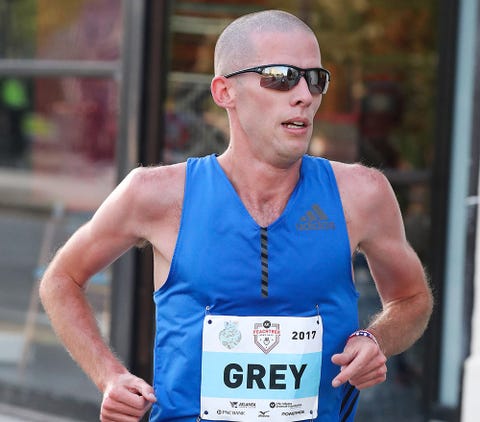 jon grey at 2017 peachtree road race - best athletes to follow on instagram 2015