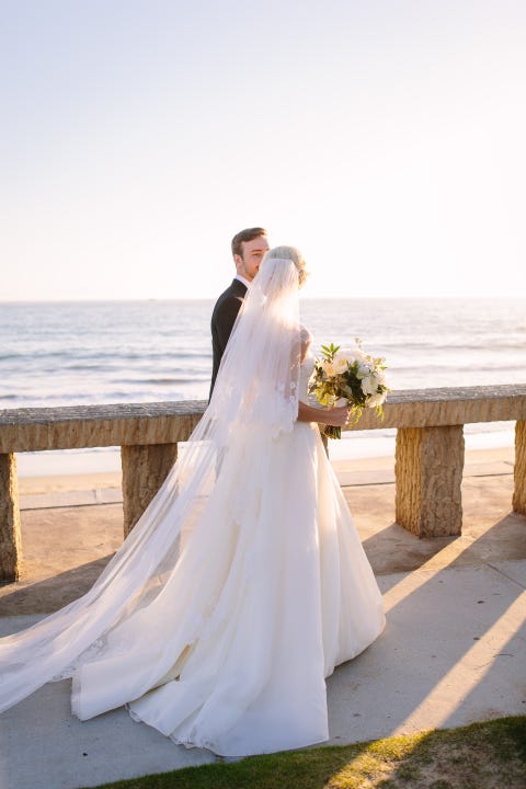 21 Gorgeous Beach Wedding Ideas For 2018 Beach Theme Wedding Tips