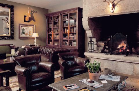 Living room, Room, Interior design, Furniture, Property, Hearth, Building, Fireplace, Home, House, 