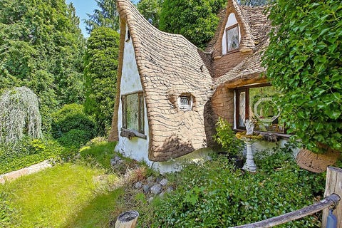 Property, Cottage, House, Building, Tree, Architecture, Real estate, Village, Rural area, Roof, Property, Cottage, House, Building, Tree, Architecture, Real estate, Village, Rural area, Roof,