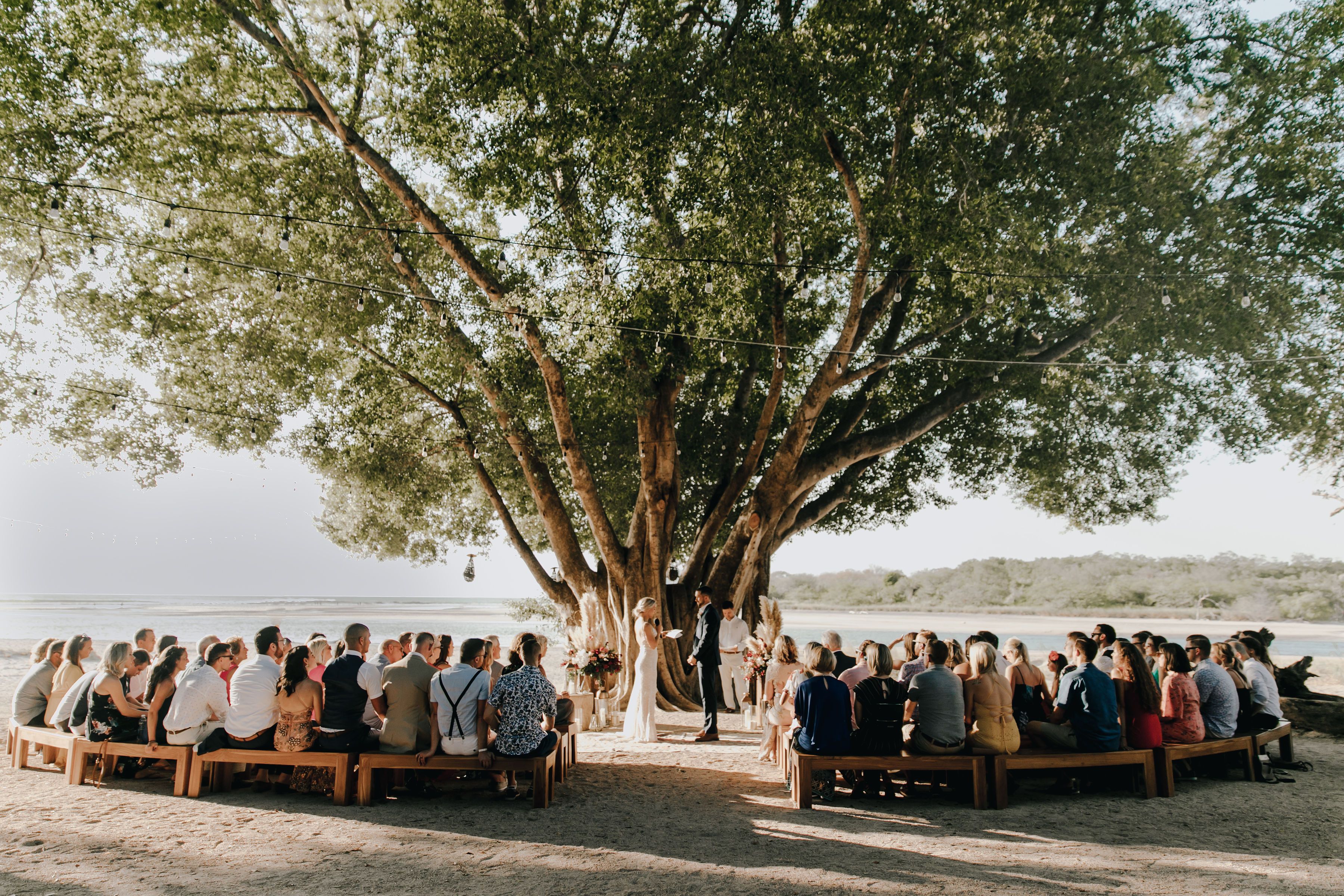 25 Tops For Planning A Destination Wedding