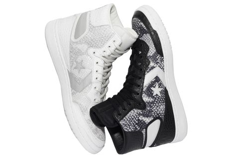 Footwear, White, Black, Shoe, Product, Grey, Black-and-white, Athletic shoe, Silver, Sneakers, 