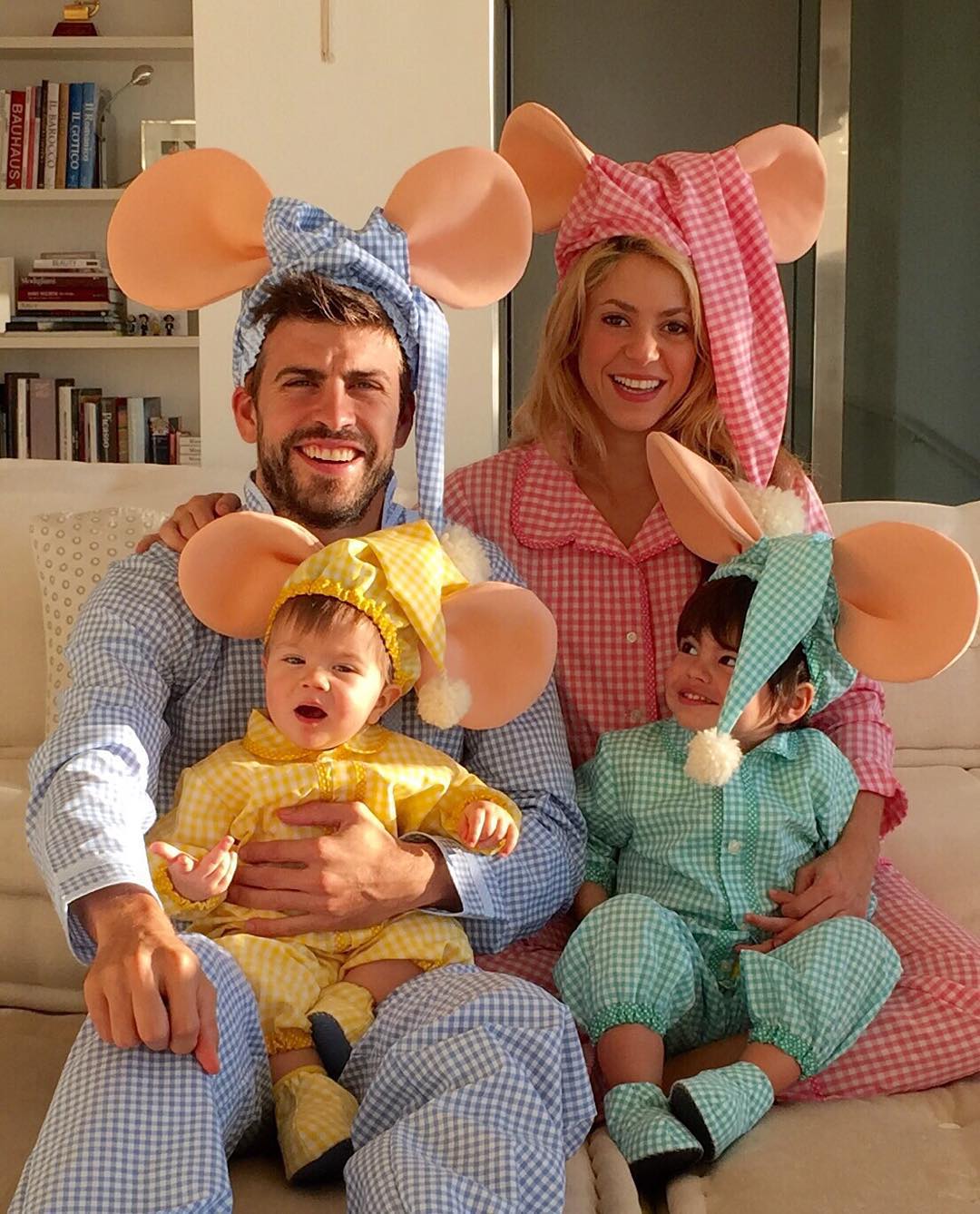 27 Of Shakira And Gerard Pique S Family Photos With Their Kids