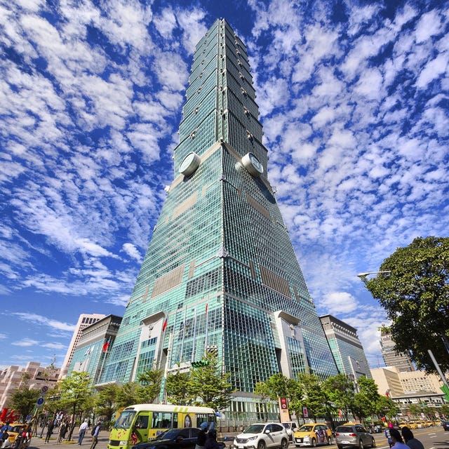 台北101觀景台」一大兩小入場只要150元~還能全家免費搭觀光巴士
