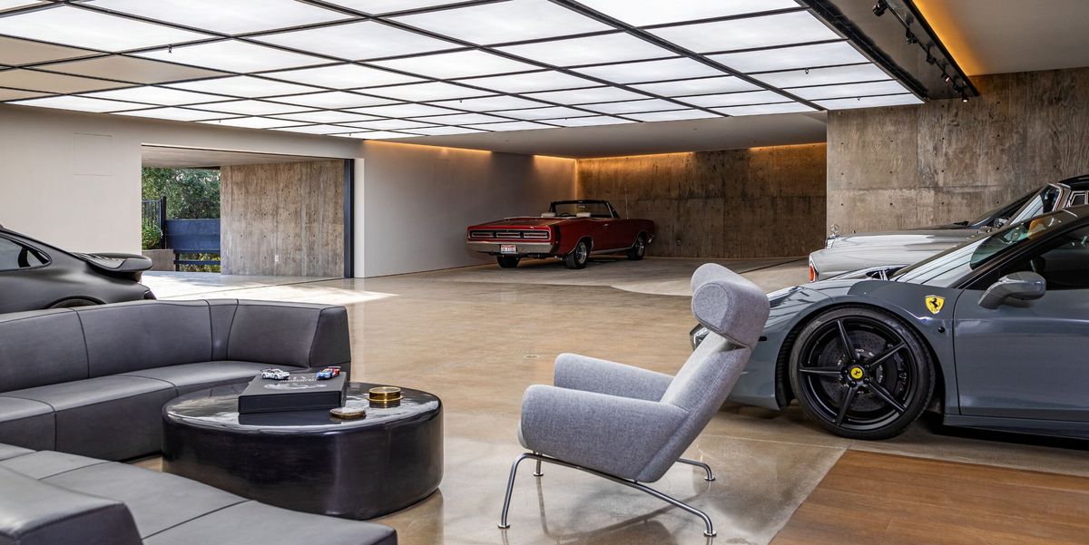 La Mansion With A 15 Car Garage, Car Enthusiast Garage Ideas