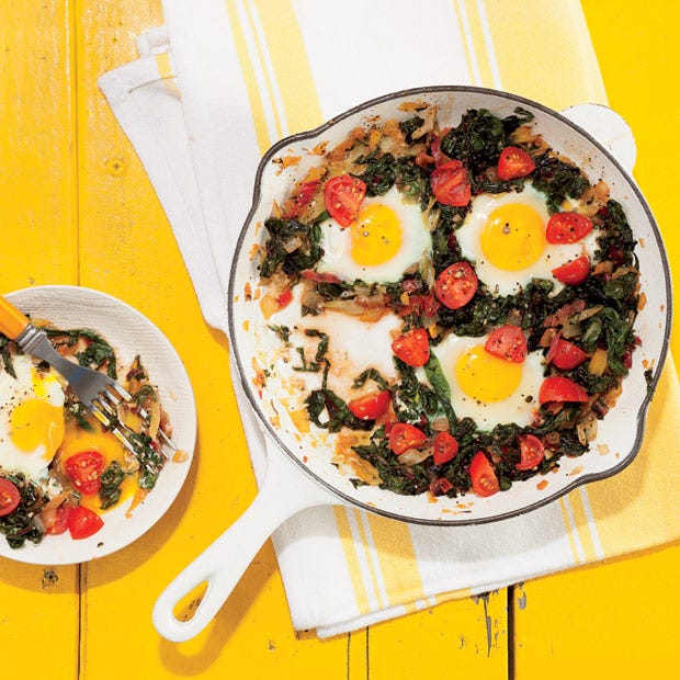 Breakfast: Skillet with Egg, Onion, and Tomato