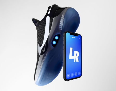 Constitución Medalla Antídoto Nike Adapt BB, cómo funcionan las zapatillas que se ajustan a tu pie a  través de una app