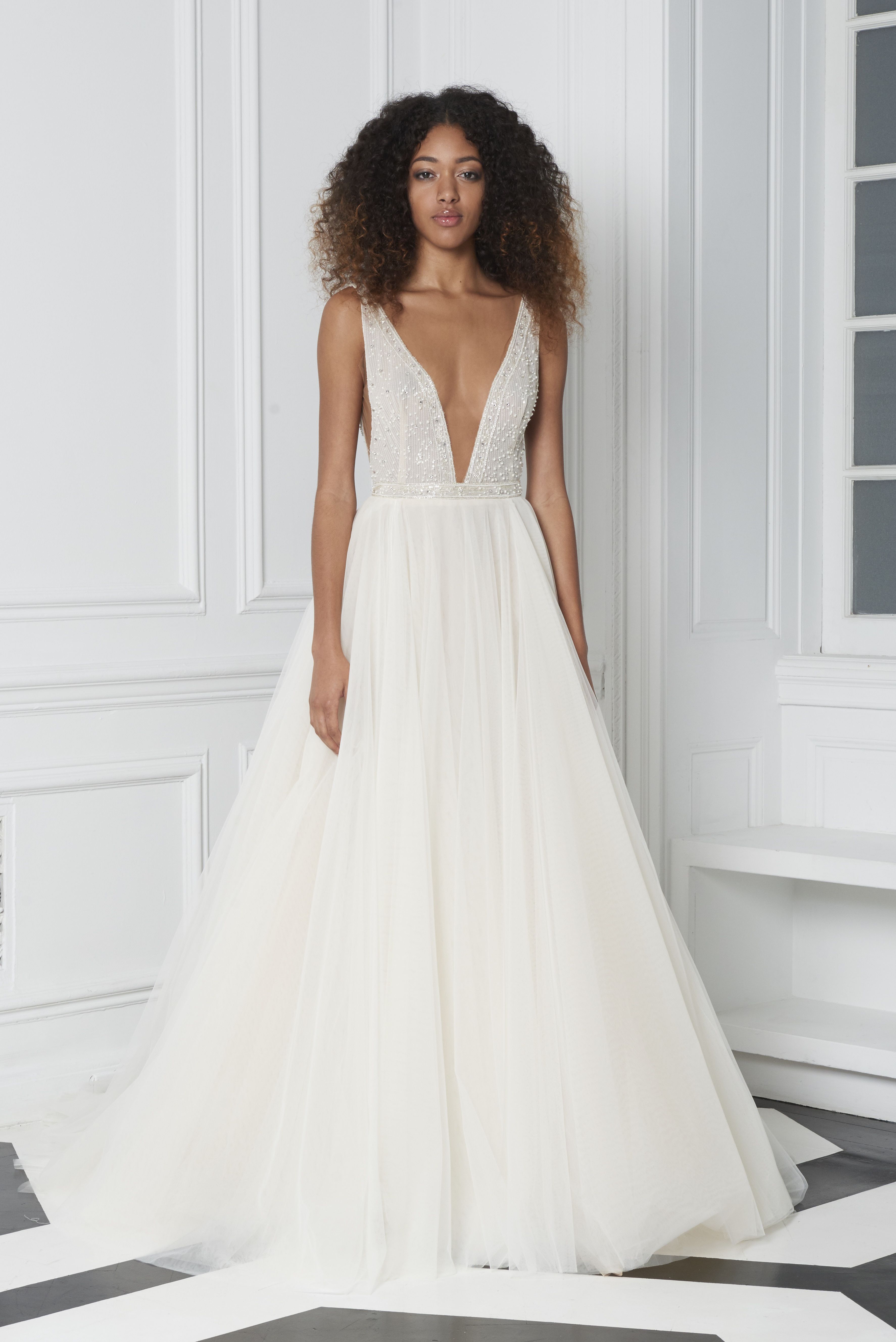 25 Simple Wedding Dresses From Fall ...