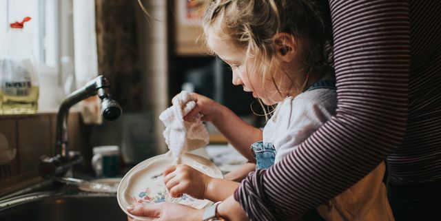 14 cleaning jobs your kids should be doing