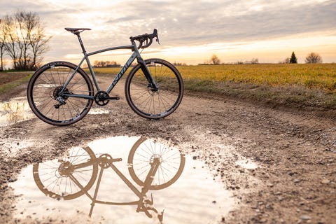 Isaac Hadron Explore Gravel Bike