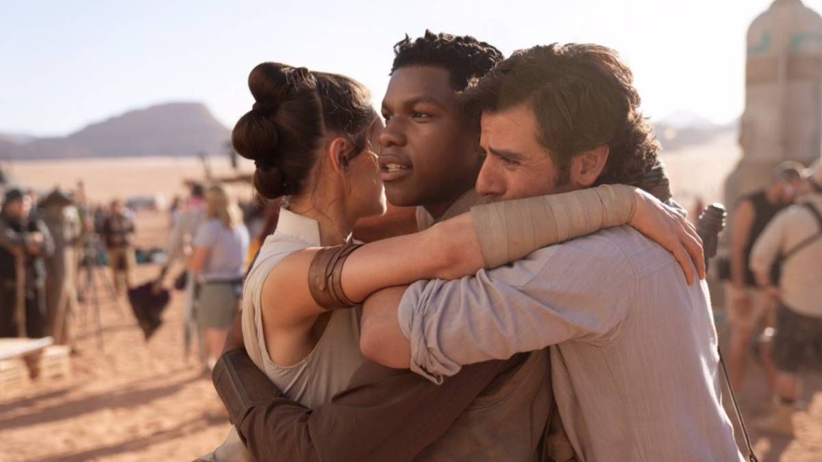 'Star Wars: Episodio 9': la emotiva imagen de Rey, Finn y Poe que marca el fin del rodaje