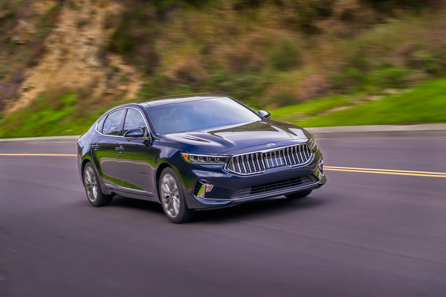 Kia Cadenza Review Pricing And Specs