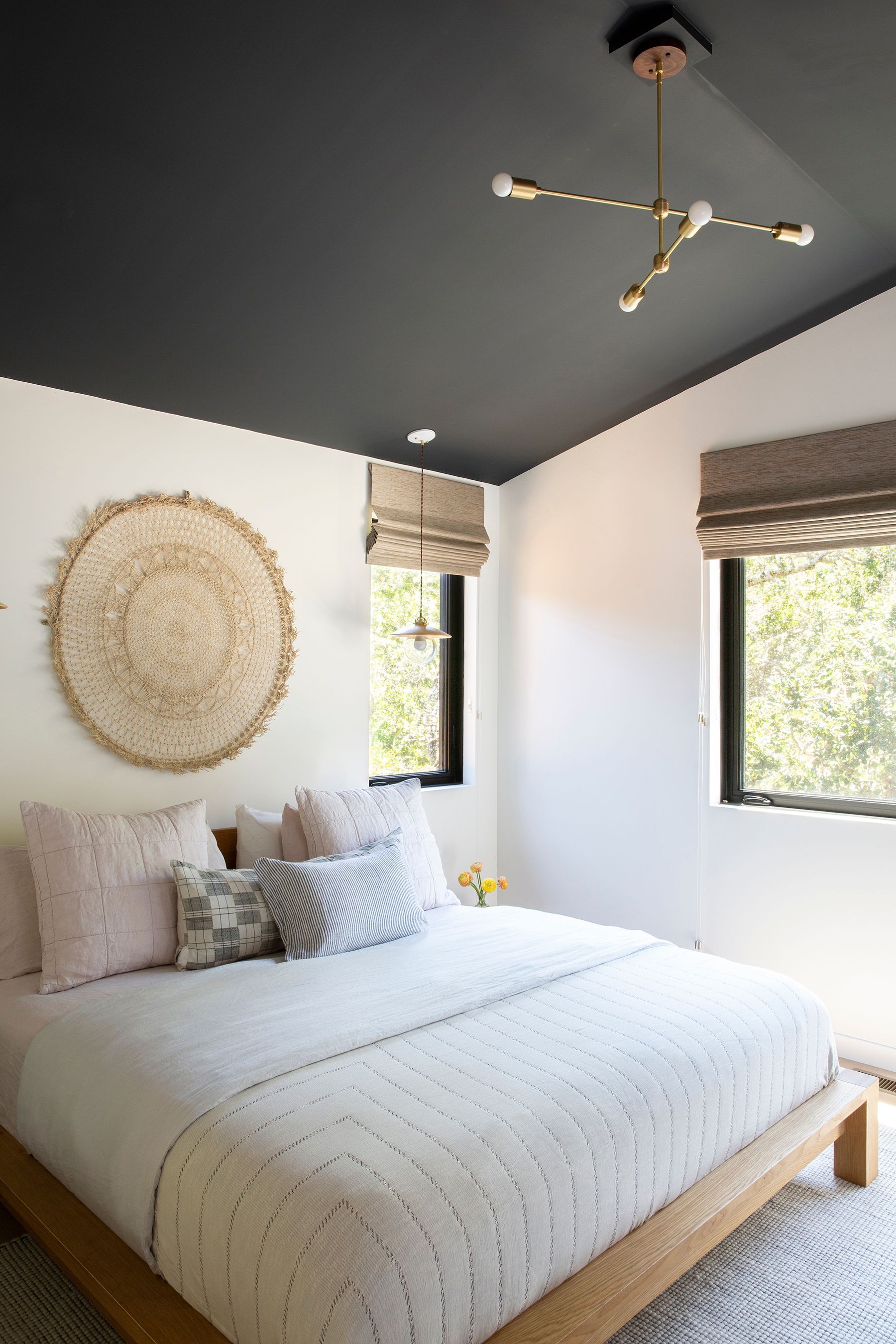 Bedrooms With Low Platform Beds, Platform Bed Frame Ideas