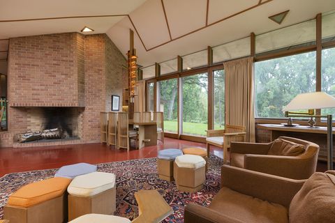 An Untouched Frank Lloyd Wright Home from 1960 Is on the Market