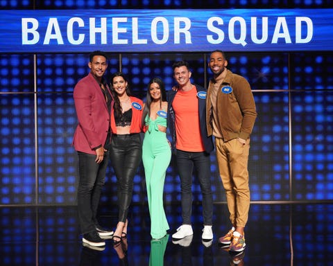 Celebrity Family Feuds – “Rhys Darby vs Jay Pharoah, Bachelor Nation vs Bachelor Squad” – The first game, hosted by Steve Harvey, pitted comedians Rhys Darby and Jay Pharoah against each other before the next See who wins the most money at each charity. Game, it's all in family. It's all in the family when you see who reigns. Solis, Kenny Brasch, Mike Johnson