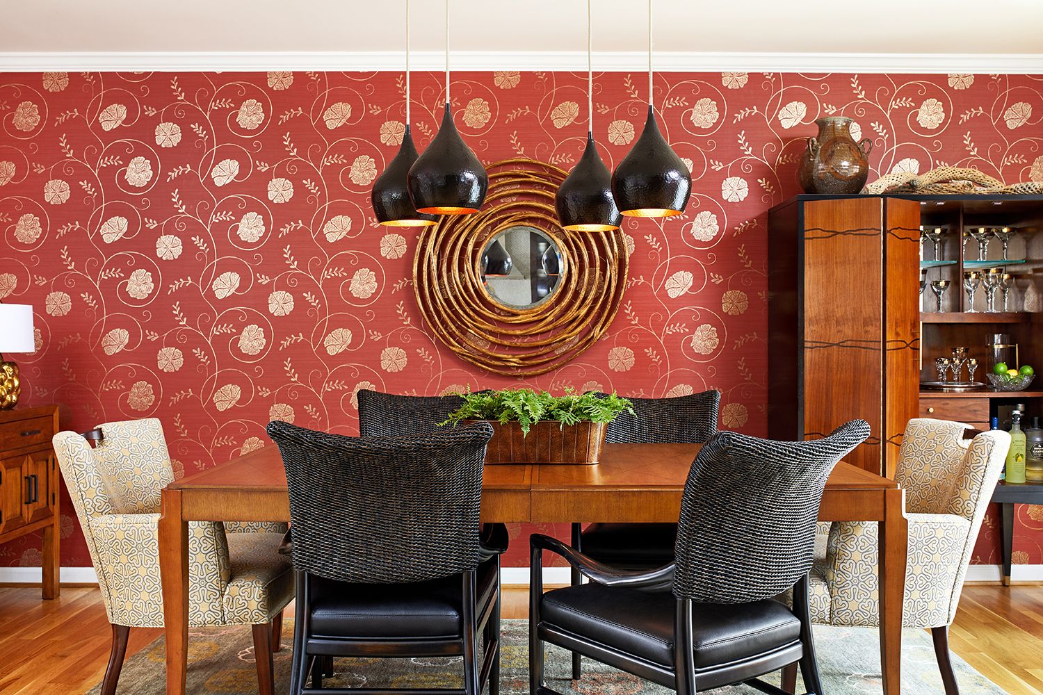 Eye Catching Dining Rooms With Floral Wallpaper How To Use Floral Wallpaper