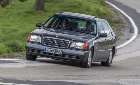 Mercedes-Benz S-class W140
