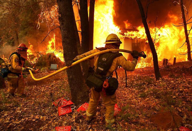 米カリフォルニア州北部を襲った山火事 キャンプ ファイア の様子を 30枚の写真で振り返る