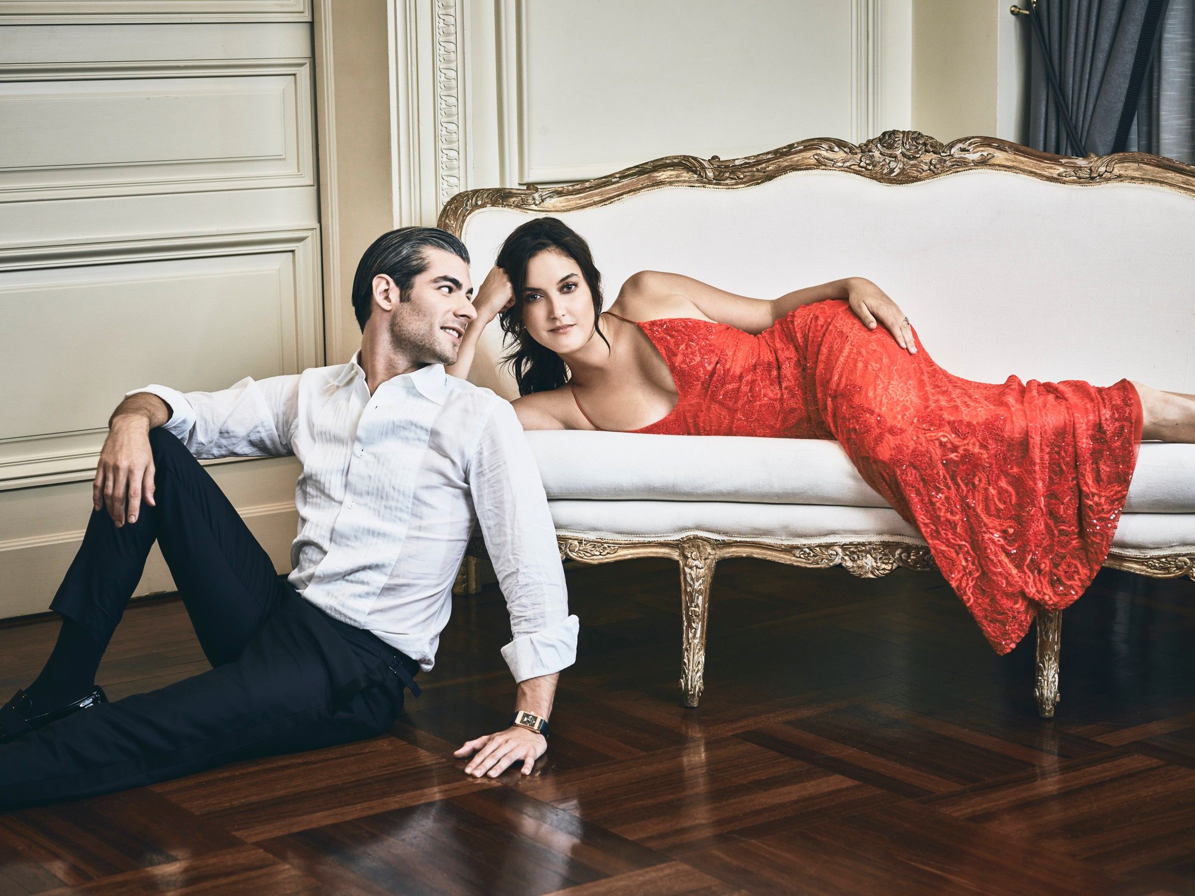 The Expert Guide to Taking Chic Engagement Photos The Expert Guide to Taking Chic Engagement Photos
