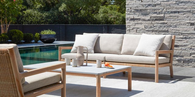 Five Essentials For The Outdoor Lounge Of Your Dreams Five Essentials For The Outdoor Lounge, Sutherland Outdoor Furniture