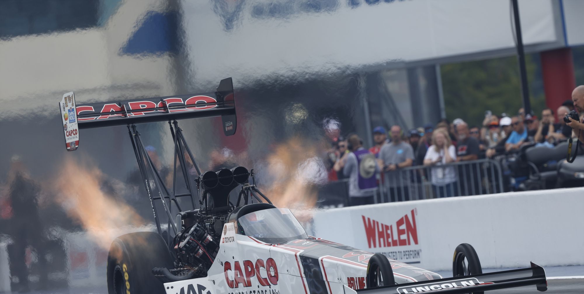 Here's How Top Fuel Dragsters Crank Out 11,000 Horsepower