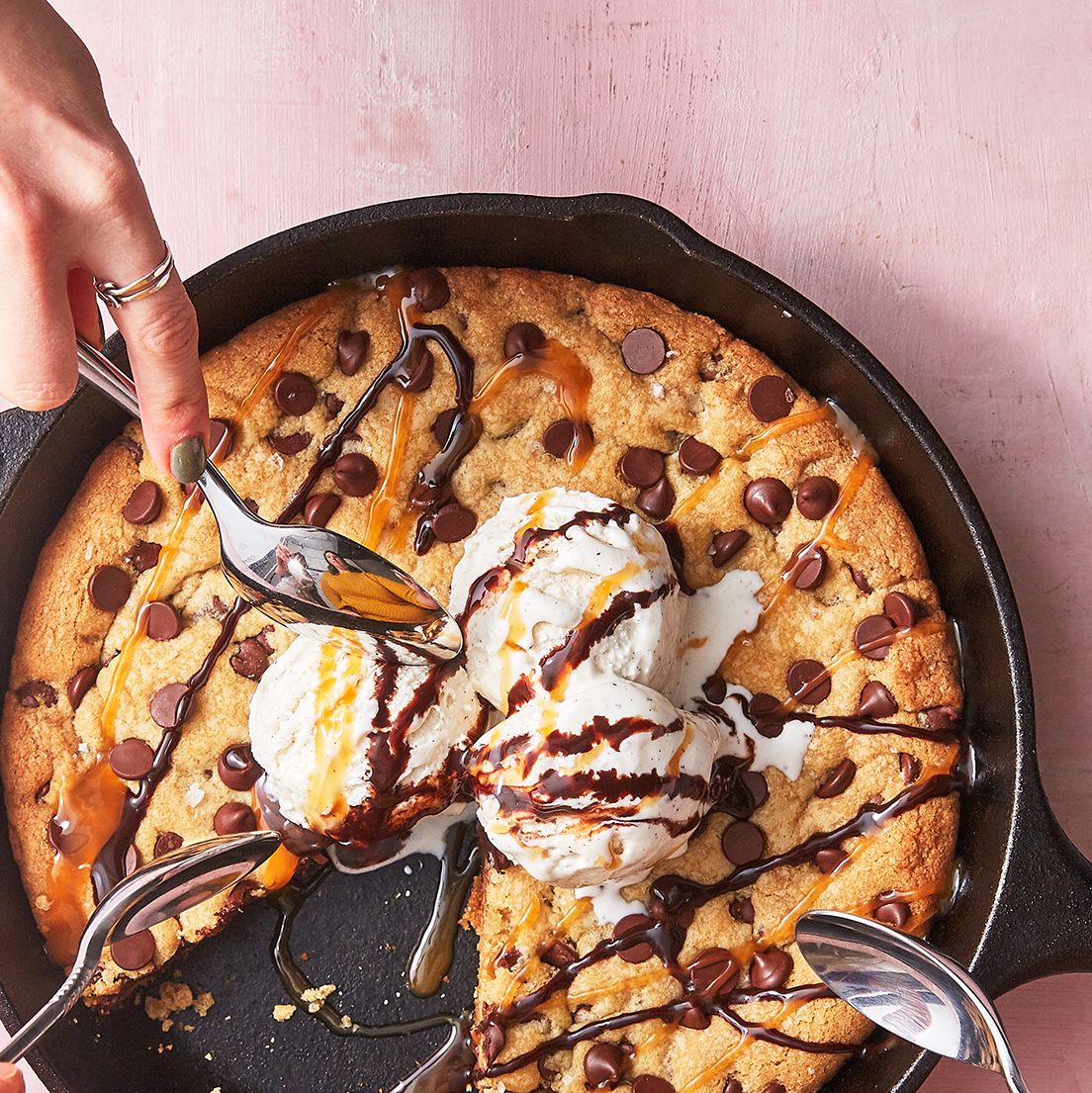 Making This Chocolate Chip Skillet Cookie Is The Best Way To End The Year