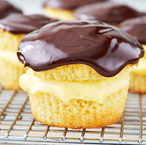 Best Boston Cream Cupcakes Recipe - How To Make Boston ...