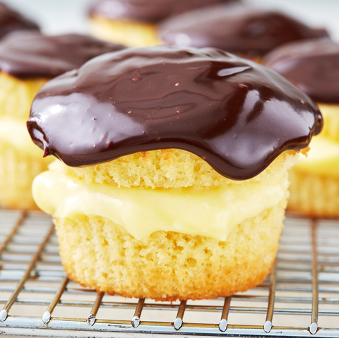 Best Boston Cream Cupcakes Recipe - How To Make Boston ...