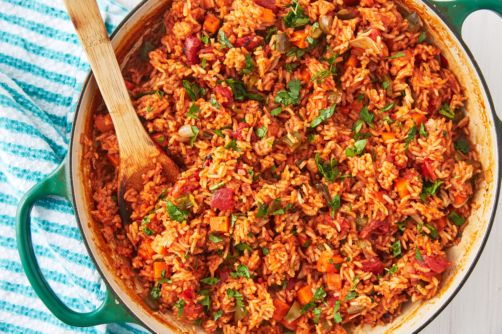 This Mexican Rice Is Bursting With Peppers, Tomatoes and Carrots