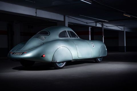 世界最古のポルシェ「タイプ 64」（Porsche Type 64）、落札価格は22億円超