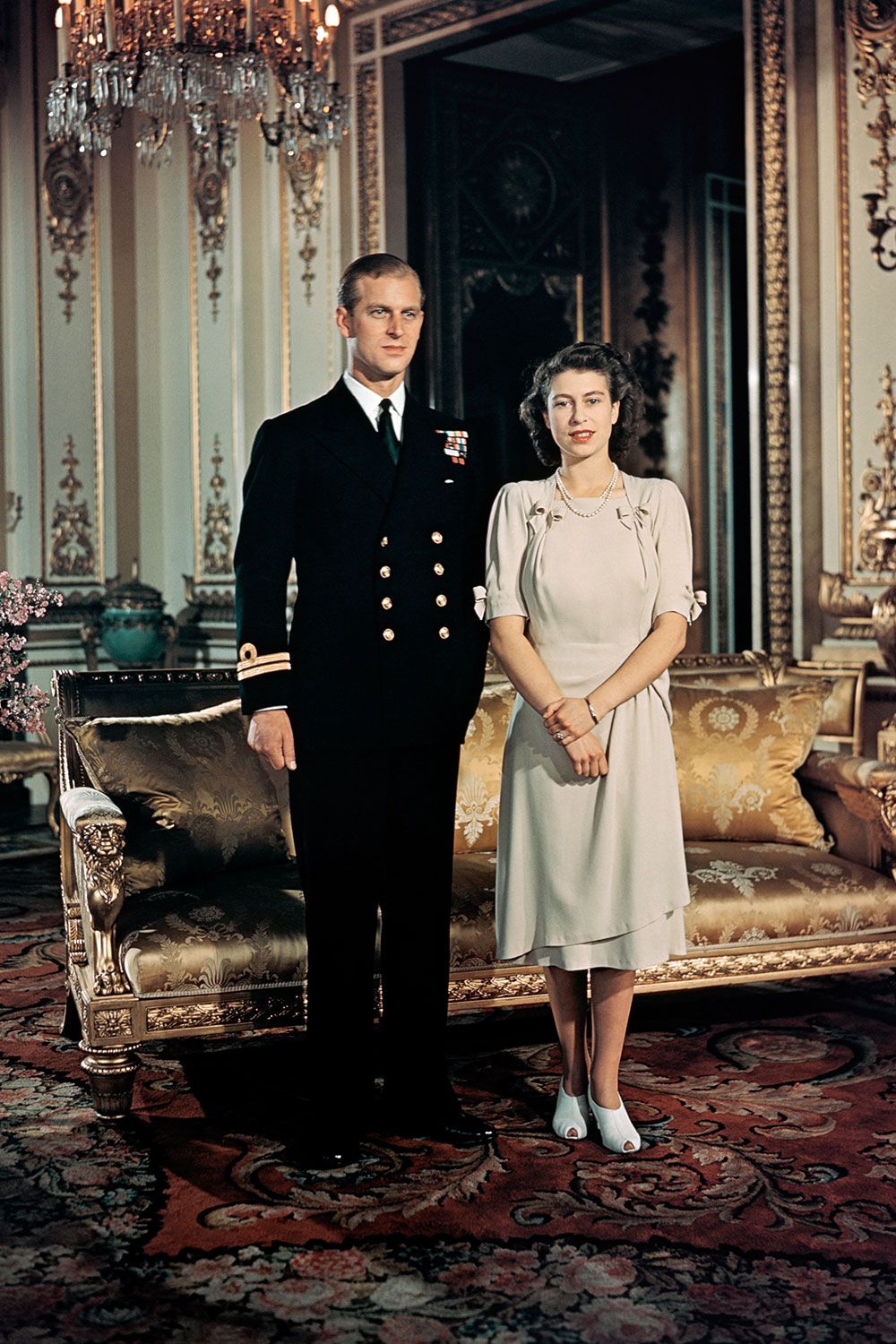 Queen Elizabeth Ii Fashion Pictures Over Time Photos Of Young