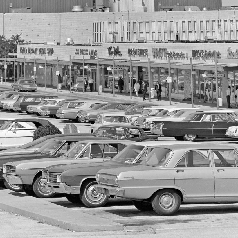 In the Shopping Center, Joan Didion Saw the American Frontier Reinvented