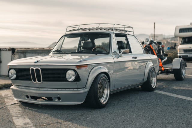 This BMW R75/6 Bike Comes With a Modified 2002 Tow Vehicle