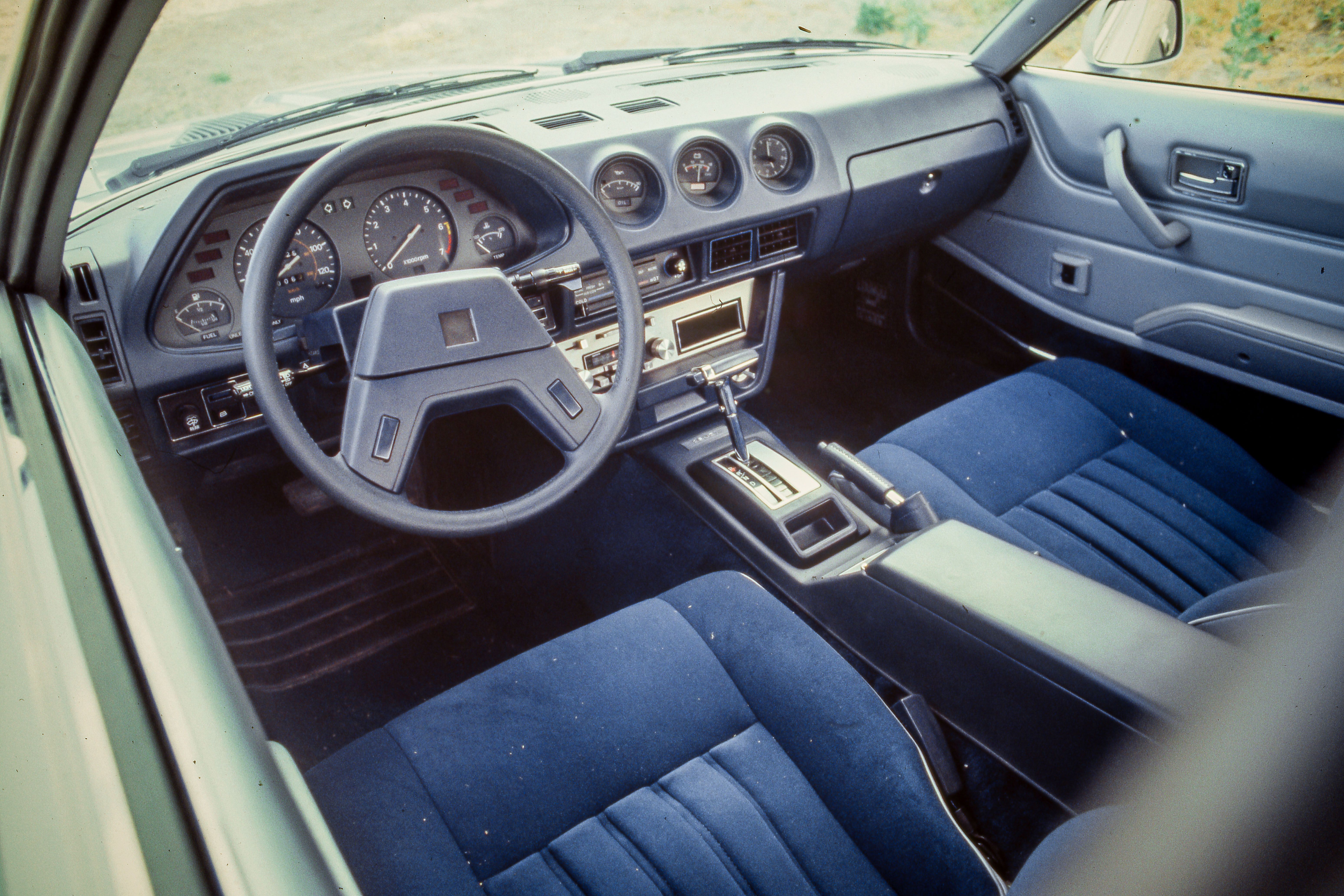 1983 datsun 280zx interior