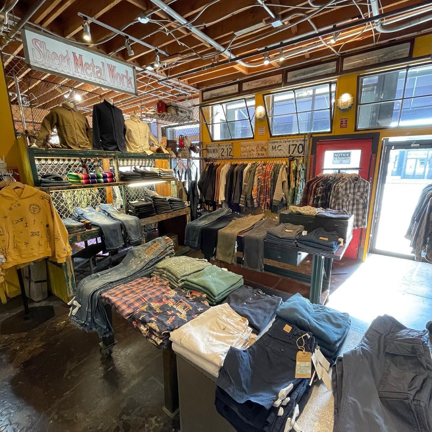 Vintage Clothing Stores & Thrifting in Pittsburgh
