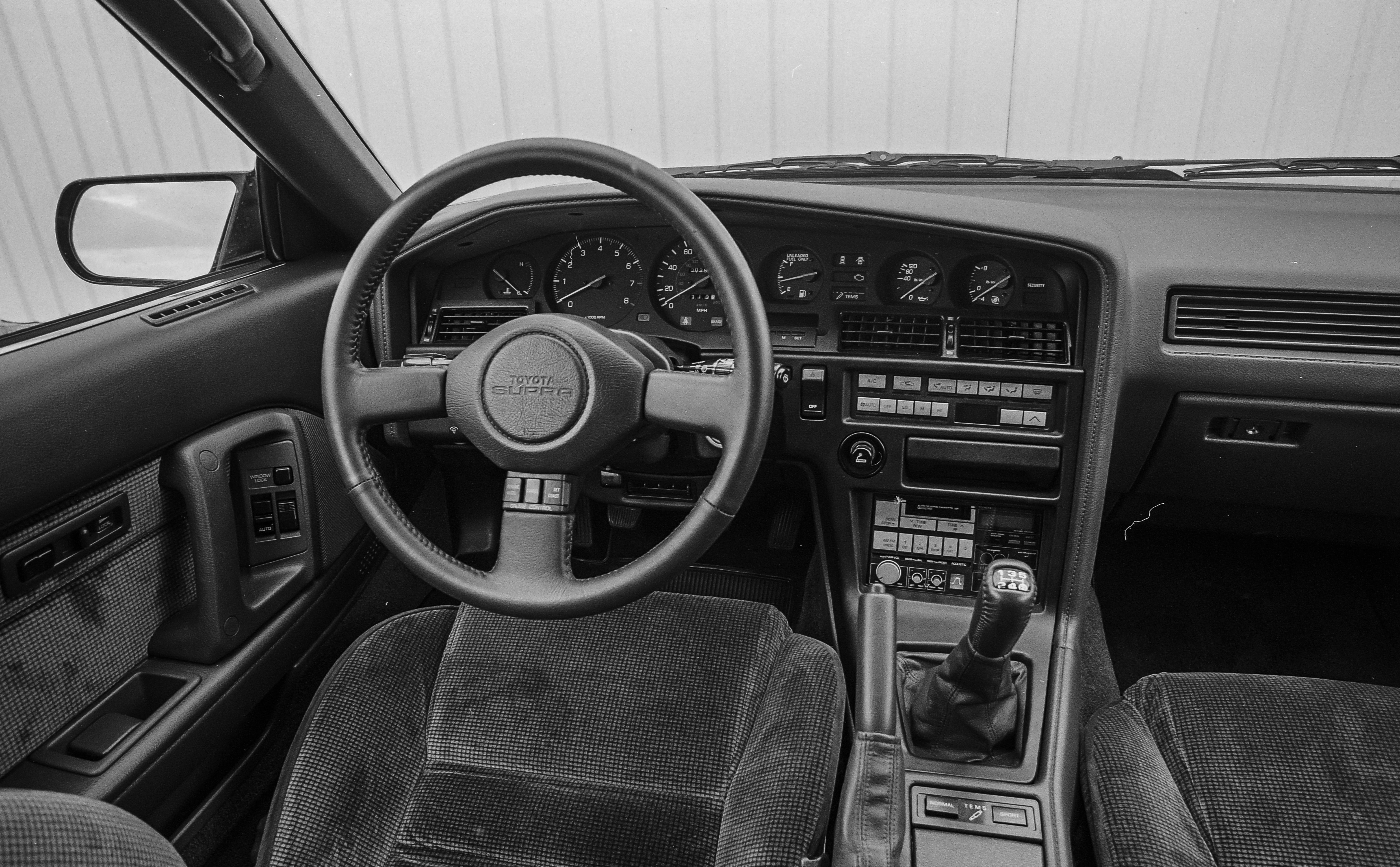 1987 toyota supra interior