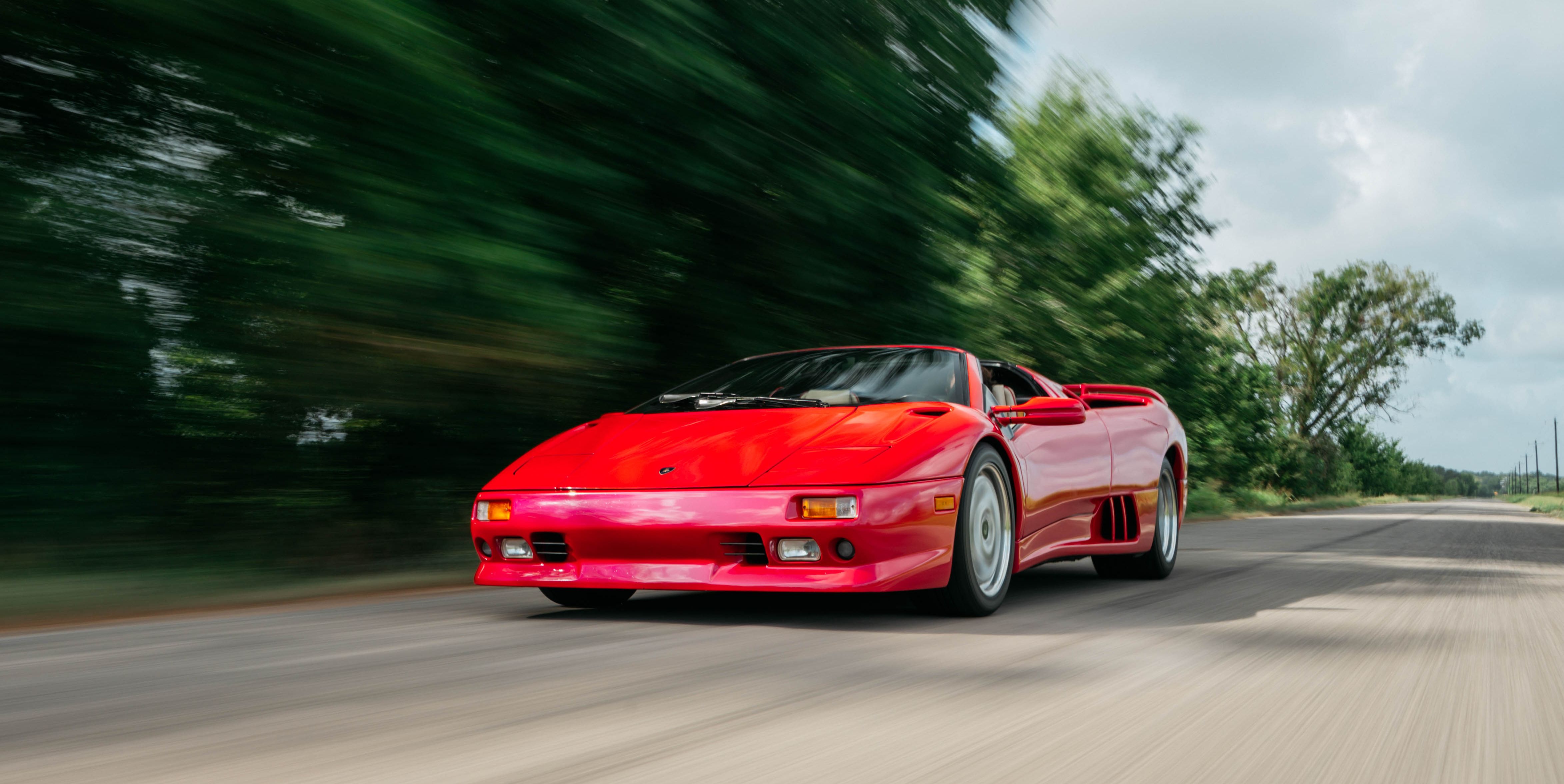 Driving a Pink Lamborghini Diablo VT Showed Me Why Supercars Aren't Silly Anymore